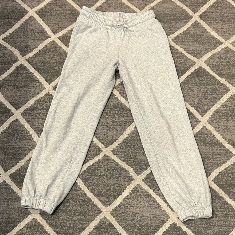 Bundle of 2 Old Navy Sweatpants / Joggers, Lavender and Gray